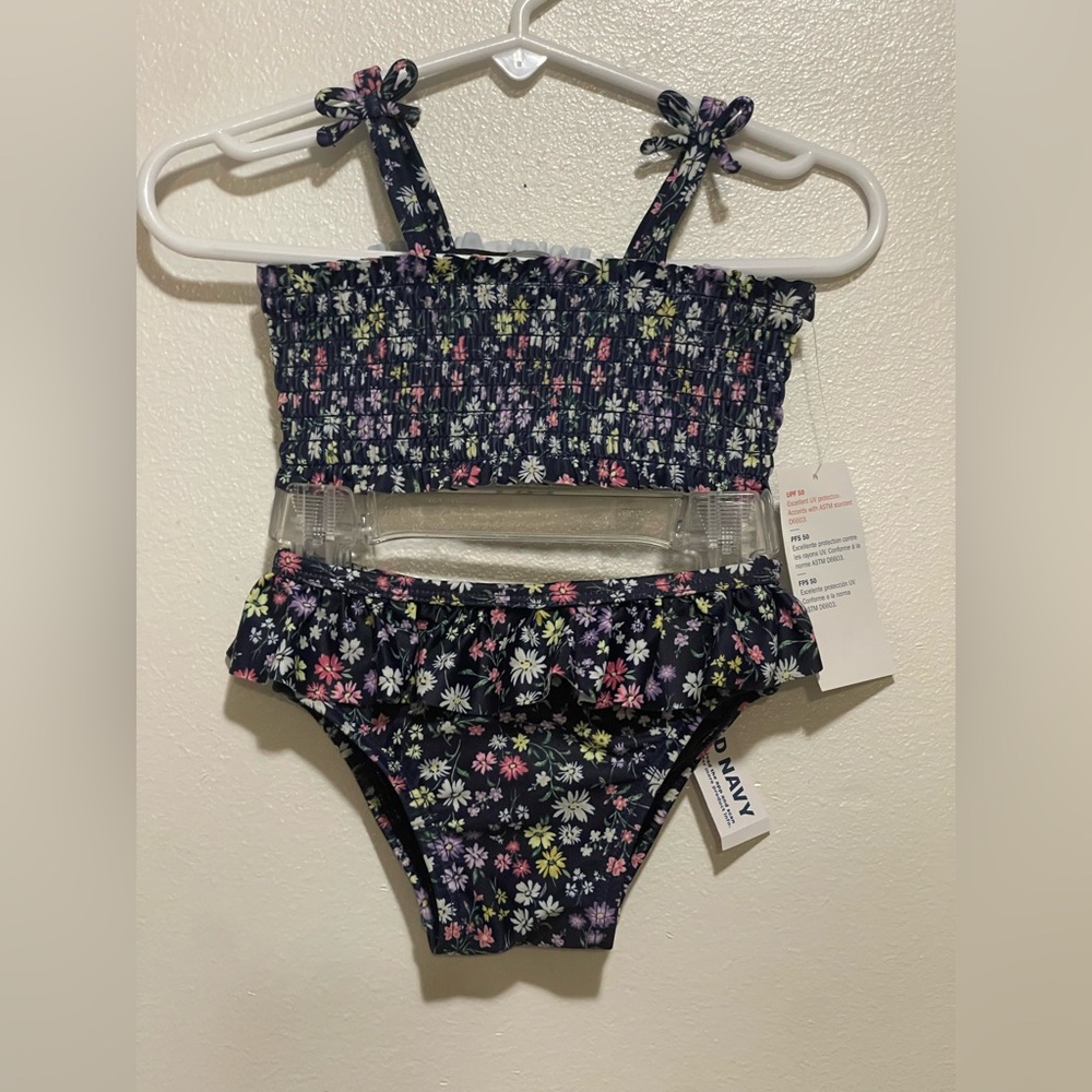 Old Navy Navy Floral Two-Piece infant Swimsuit NWT